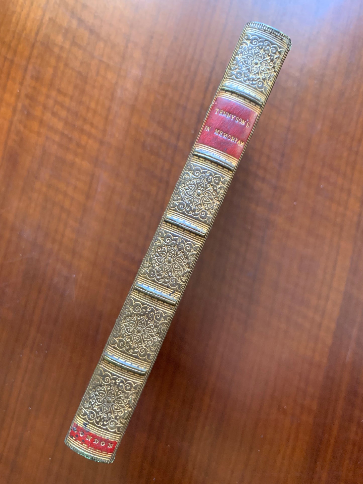 In Memoriam - Alfred Tennyson - Fore-edge painting - Edward Moxon - 1867