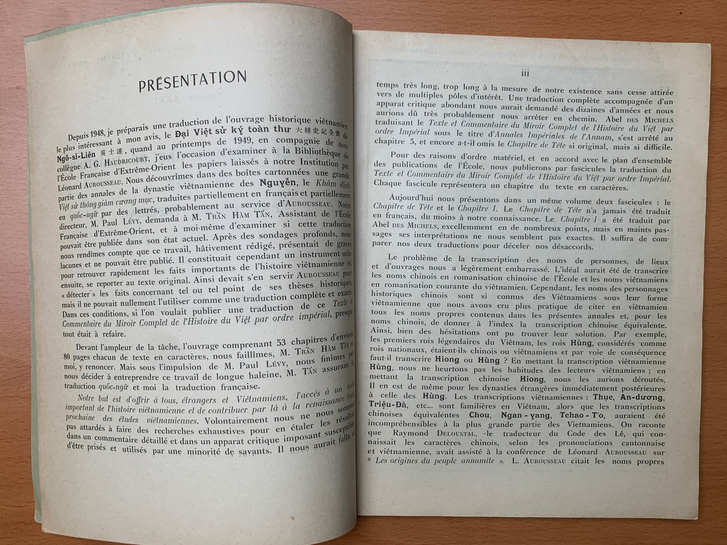 Texte et commentaire du Miroir complet de l'histoire du Viêt par ordre impérial - Khâm-Dinh Viêt-Su Thông-Giam Cuong-Muc - Maurice Durand - 1950