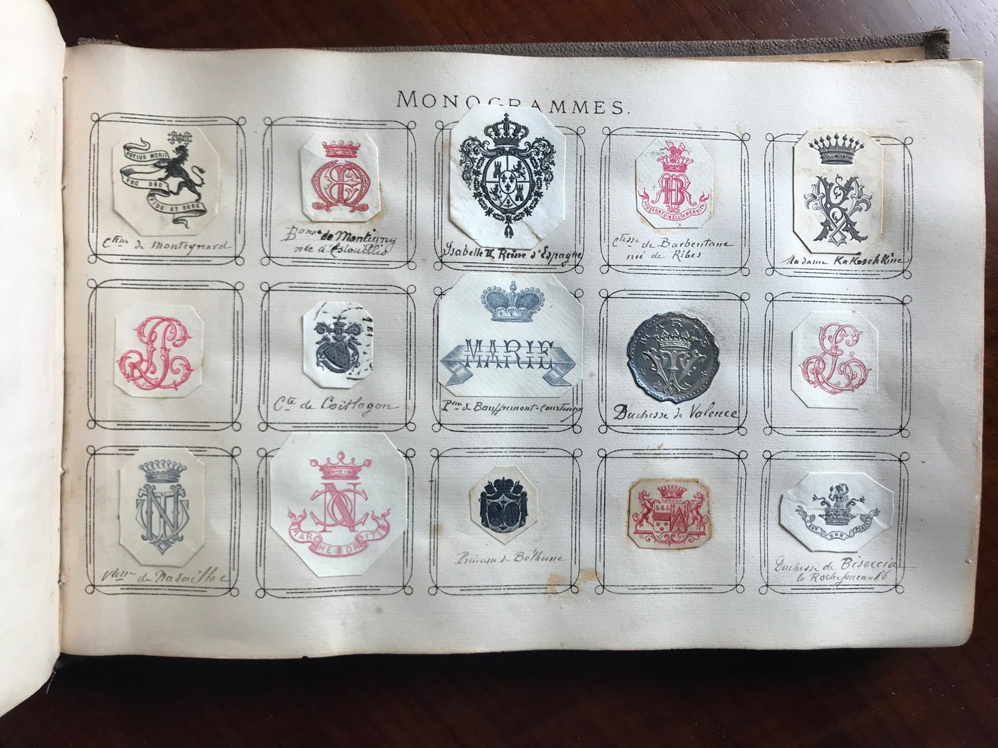 Album de Monogrammes et Autographes - Personnalités historiques de la Noblesse - c 1900