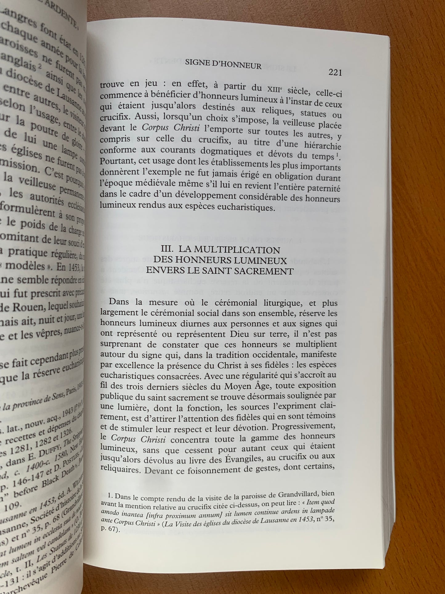 Fiat Lux - Lumière et luminaires dans la vie religieuse du XIIIe au XVIe siècle - Catherine Vincent - 2004