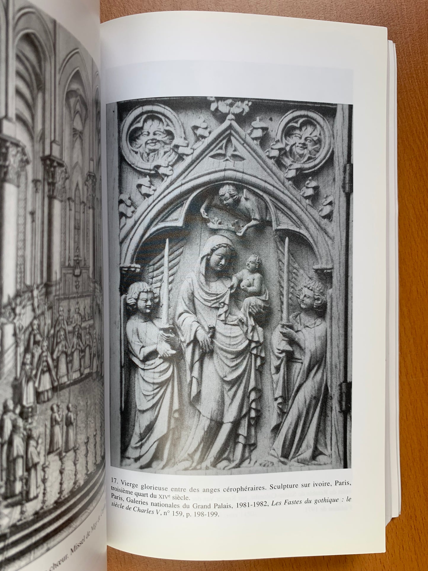 Fiat Lux - Lumière et luminaires dans la vie religieuse du XIIIe au XVIe siècle - Catherine Vincent - 2004
