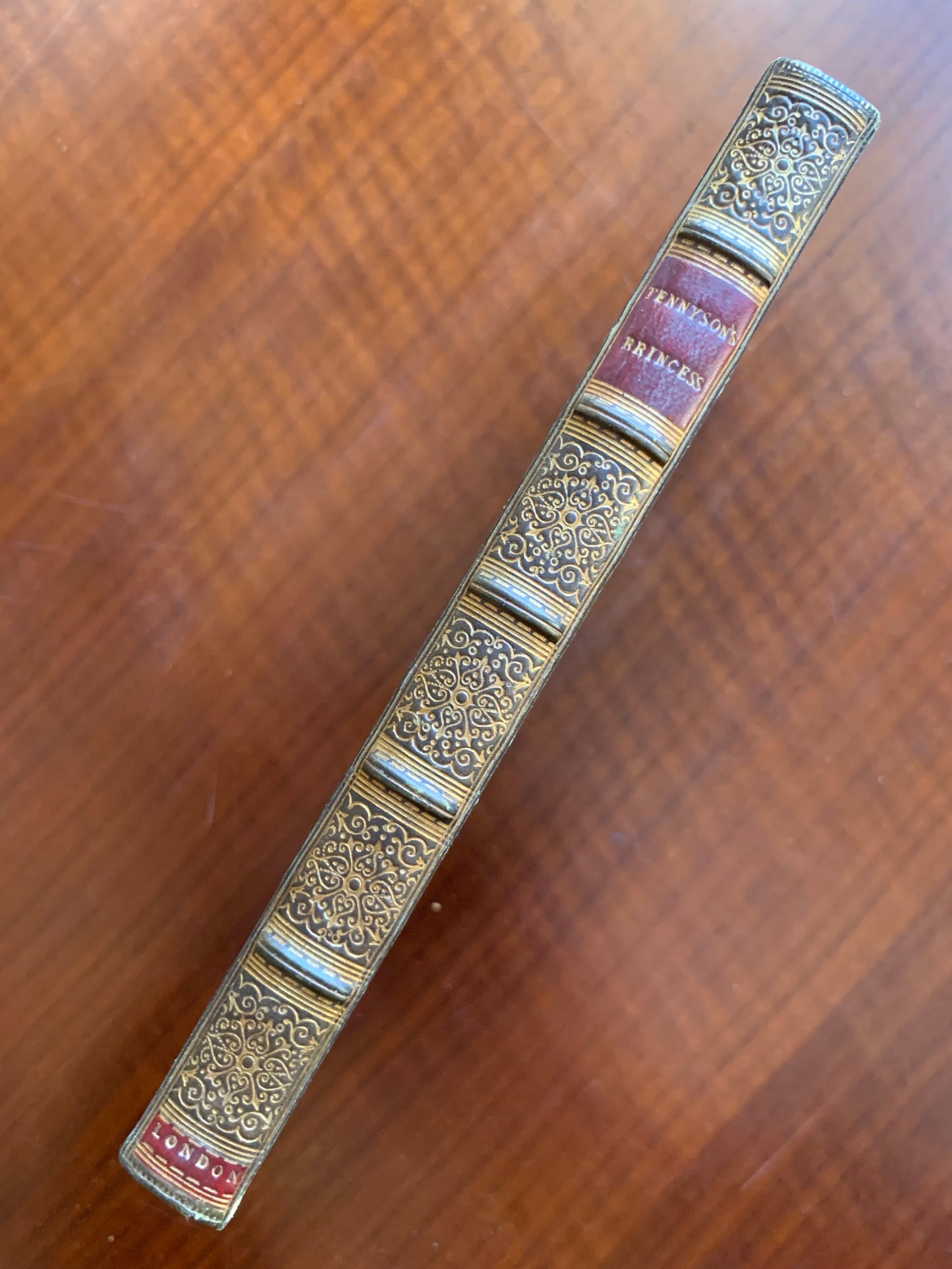 The Princess - Alfred Tennyson - Fore-edge painting - Edward Moxon - 1866