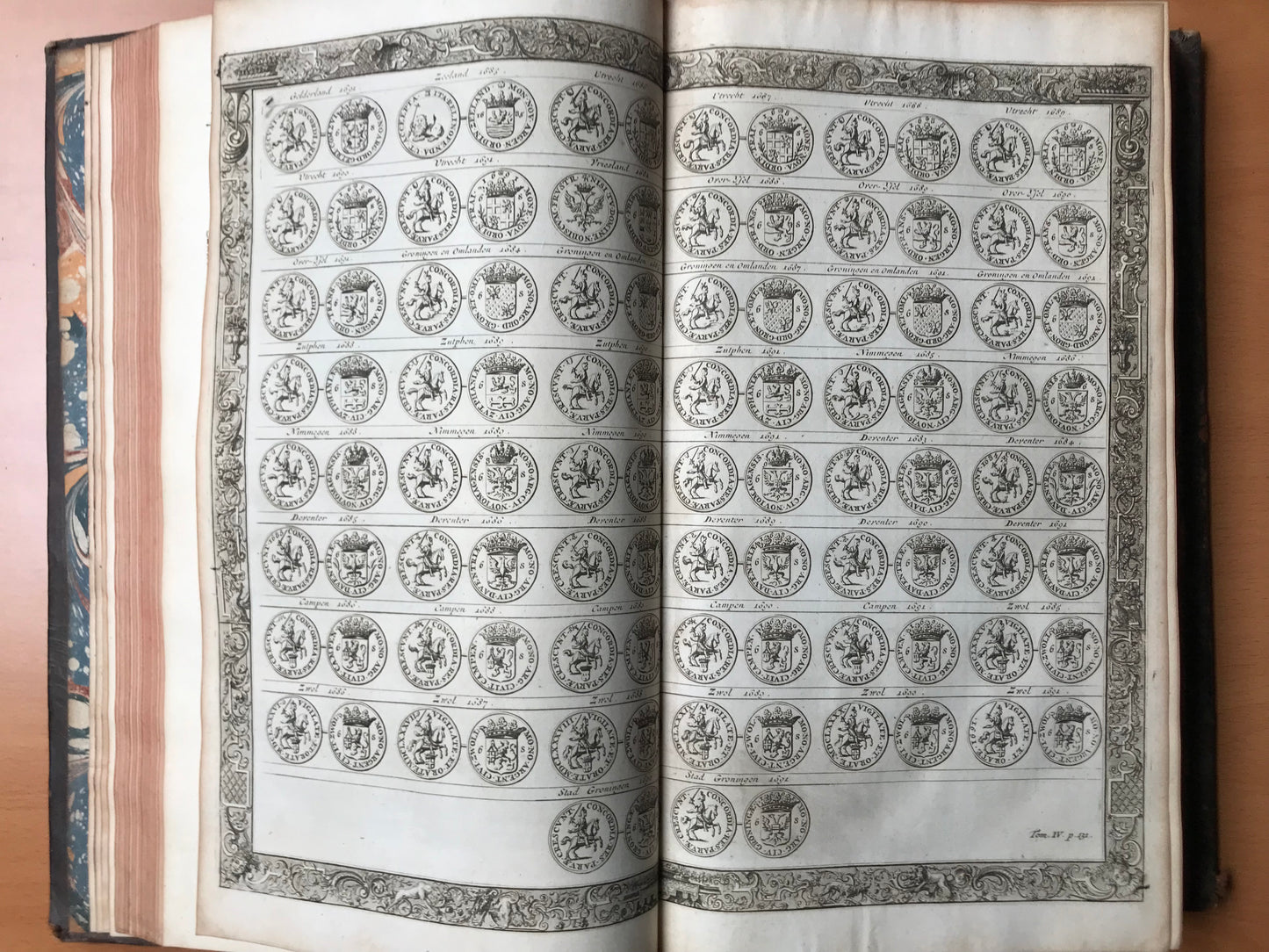 Histoire métallique des XVII provinces de Pays-Bas - Depuis l'abdication de Charles-Quint jusqu'à la paix de Bade en 1716 - Première édition française traduite du hollandois de monsieur Gerard Van Loon - Reliure aux Armes du Chancelier d'Aguesseau - 1732